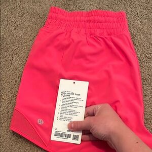 Women’s Lululemon Athletica Hotty Hot HR Short 4” Lined